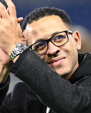 Liam Rosenior wordt de nieuwe trainer van Chelsea