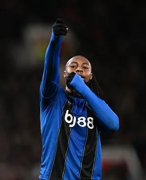 Een concurrent voor Jérémy Doku op komst bij Manchester City