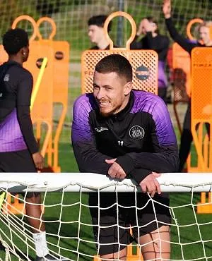 Anderlecht stelt verlenging met lager loon voor, Thorgan Hazard houdt de boot af