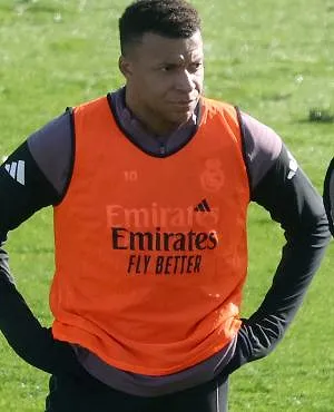 « Hij maakt kans om te spelen »: Mbappé terug in de selectie van Real voor Supercupfinale tegen Barcelona