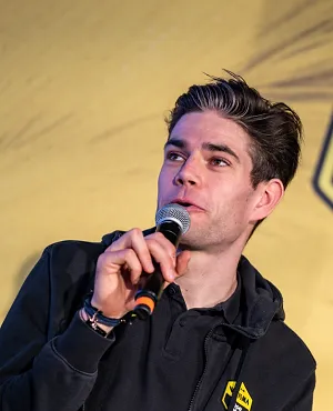 Wout van Aert geeft nieuws over zijn blessure: «Het ziet er erger uit dan het is»