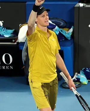 Australian Open: Sinner zegeviert met moeite, Musetti in marathontempo, Shelton op controle en het afscheid van Wawrinka