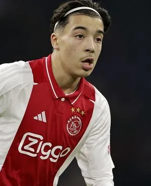 Rayane Bounida blijft stijgen met Ajax! (video)