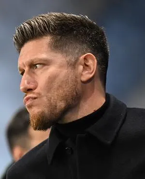 Nieuwe tegenvaller voor Pocognoli: Wout Faes geblesseerd uitgevallen tegen Le Havre