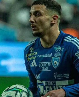 Standard Luik wil een Franse linksback van Bastia werven