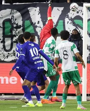 Gent ziet zegereeks eindigen door gelijkspel op veld van stug La Louvière