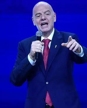 Infantino wil het verbod tegen Rusland opheffen : « Het heeft alleen maar meer frustratie en haat veroorzaakt »