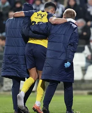 Khalaili en Scherpen geblesseerd: heenwedstrijd van de halve finale tegen Charleroi laat sporen na bij Union