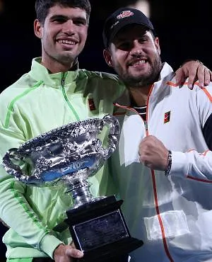 Carlos Alcaraz verdeeld tussen zijn broer en zijn nieuwe coach : « Samu zal aanwezig zijn op de belangrijkste toernooien, mijn broer gaat alleen naar sommige »