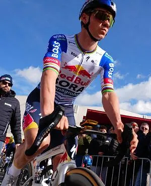 “De eerste signalen zijn positief”: Remco Evenepoel tevreden na openingsrit