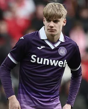 CIES spreekt zich uit: Nathan De Cat behoort tot de beste U19-middenvelders ter wereld