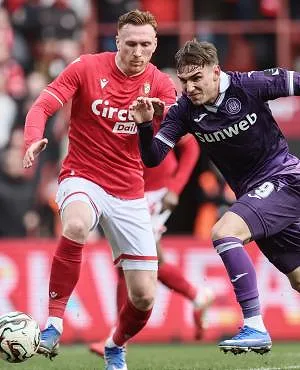 7 ploegen binnen 6 punten voor 3 plaatsen in Play-offs 1: dit is het programma van alle kandidaten!