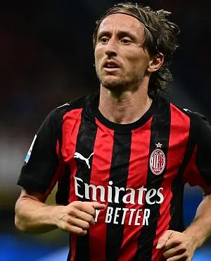 Hij is eeuwig! Op zijn 40ste bezorgt Luka Modrić Milan de zege in Pisa