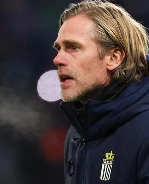 “Het baart me zorgen, dat is waar”: reactie van Hans Cornelis na nieuwe nederlaag van Charleroi