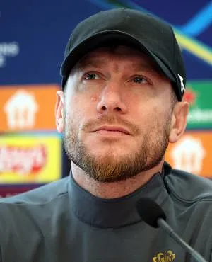 “Als we ons niveau kunnen optrekken, maken we kans”: Pocognoli wil geloven tegen PSG