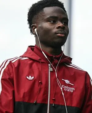 Arsenal houdt zijn superster aan boord: Bukayo Saka tekent bij tot 2031
