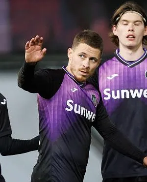 Gedragen door een sterke Hazard herpakt Anderlecht zich tegen Zulte Waregem (2-4) en zet grote stap richting Play-offs