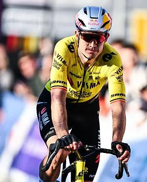 Wout van Aert afgeremd door glas: «Dit kan geen toeval zijn geweest»