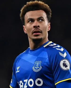 Op zoek naar een nieuwe uitdaging traint Dele Alli bij Tottenham