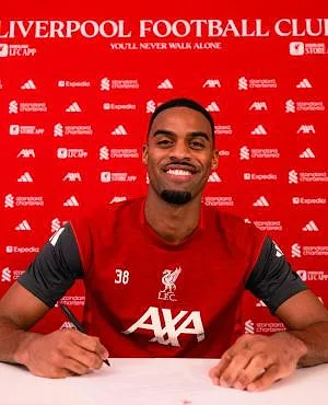 Goed nieuws voor Liverpool: Ryan Gravenberch verlengt tot 2032!