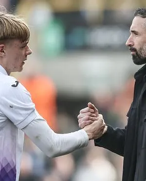 “Mag je naar de Verenigde Staten reizen zonder je ouders?”: Jérémy Taravel plaagt Nathan De Cat na zijn eerste selectie bij de Rode Duivels