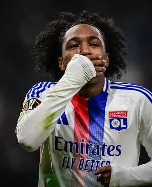 Uitstekend nieuws voor Malick Fofana: hij heeft de groepstraining hervat (video)