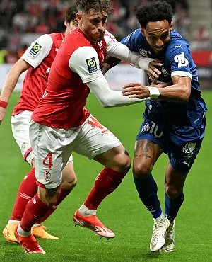 « Het laat iets in je achter dat je voor altijd meedraagt » : Maxime Busi blikt terug op zijn opleiding bij Standard