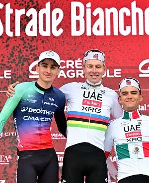 Stage van de kleine broer van Paul Seixas bij UAE roept vragen op : « Het was gewoon een uitnodiging »