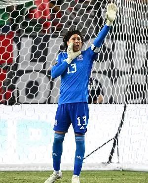 Mexicaanse eerste doelman raakt geblesseerd, Ochoa op weg naar zijn zesde WK op 40-jarige leeftijd?
