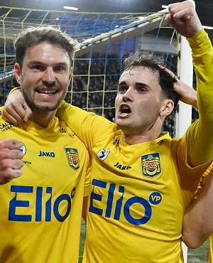 Het is gebeurd: SK Beveren kroont zich tot kampioen in de Challenger Pro League!
