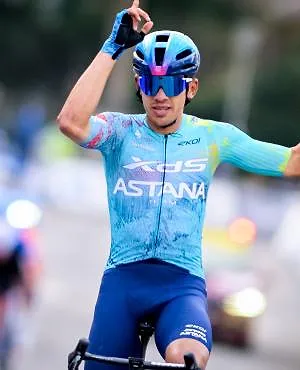 Harold Tejada houdt nipt stand voor de favorieten, Jonas Vingegaard blijft stevig in het geel