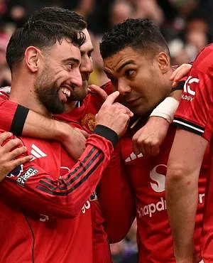 Bruno Fernandes breekt (nu al) het assistrecord van Manchester United in één seizoen, dat op naam stond van David Beckham