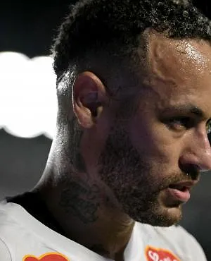 “Er is nog één laatste selectie en de droom leeft voort”: Neymar reageert op zijn niet-selectie bij Brazilië