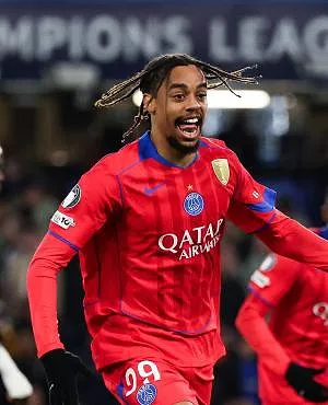 “Ik denk dat ze opnieuw de grote favorieten zijn”: PSG maakt indruk tegen Chelsea