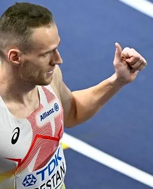 WK indoor: Eliott Crestan wint opnieuw zijn reeks en stoot door naar de finale van de 800 m!