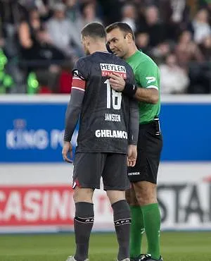 Controverse in de Pro League: OHL heeft de Playdowns mogelijk vermeden dankzij een VAR-fout! (video)