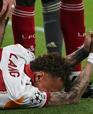 Noa Lang geeft update over zijn zware blessure: “Ik heb moeite om op de PlayStation te spelen”