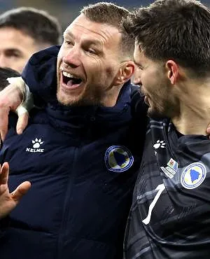 “Ze hebben schrik”: Edin Dzeko deelt sneer uit aan Italië voor de kraker van dinsdagavond