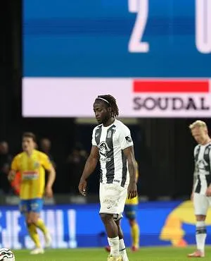 Charleroi struikelt al meteen in Westerlo (2-0), Camara uitgesloten