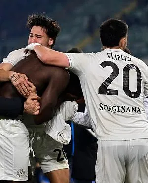 « Romelu heeft een moeilijk jaar achter de rug »: ploegmaats steunen Lukaku, de « zachte reus »