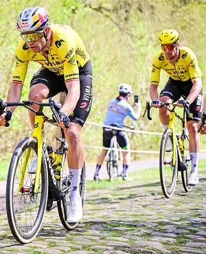 Dit is de ploeg die Wout van Aert zal flankeren in Parijs-Roubaix!