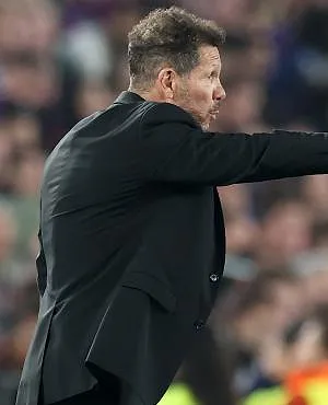 “We zijn dit soort situaties gewend”: Diego Simeone reageert ironisch op klacht van Barça