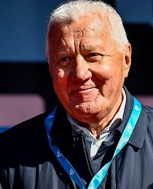 “Een volbloed spaart zich niet”: Patrick Lefevere analyseert duel Pogacar-Van der Poel voor Parijs-Roubaix