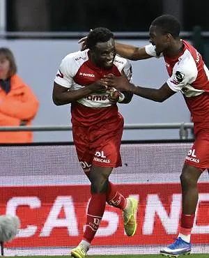 Zulte Waregem wint bij Dender (1-2)