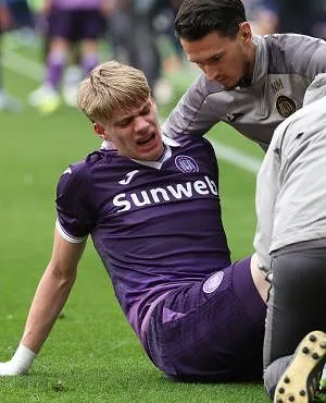 « Het zou niet al te ernstig zijn »: Nathan De Cat houdt RSC Anderlecht in spanning