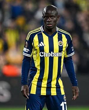 Mooi gebaar van Kanté: hij verdrievoudigt de premies van de spelers van Virton na de overwinning tegen Mons! (video)