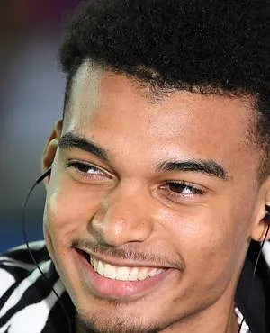 “Hij gaat goed vooruit en evolueert positief”: geruststellend nieuws over Victor Wembanyama na zijn hersenschudding