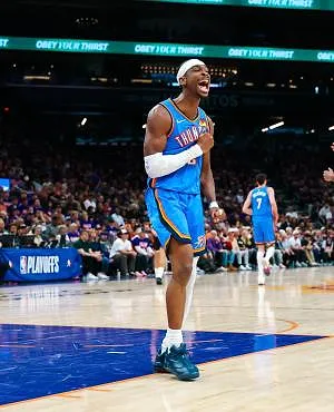 OKC en Ajay Mitchell kloppen de Suns opnieuw en leiden hun reeks met 3-0