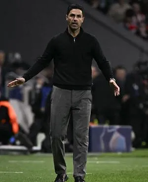 Arteta woedend op de VAR: «Op dit niveau mag dit simpelweg niet gebeuren»