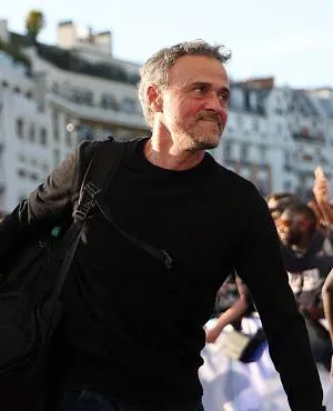 «Als het een klote-mening is, hoef je die niet te respecteren»: Luis Enrique haalt uit naar critici
